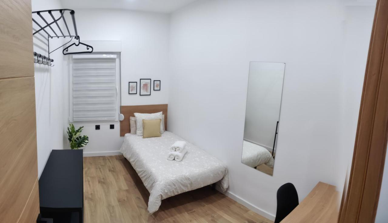 New Apartment Claret 卡迪瓦 外观 照片